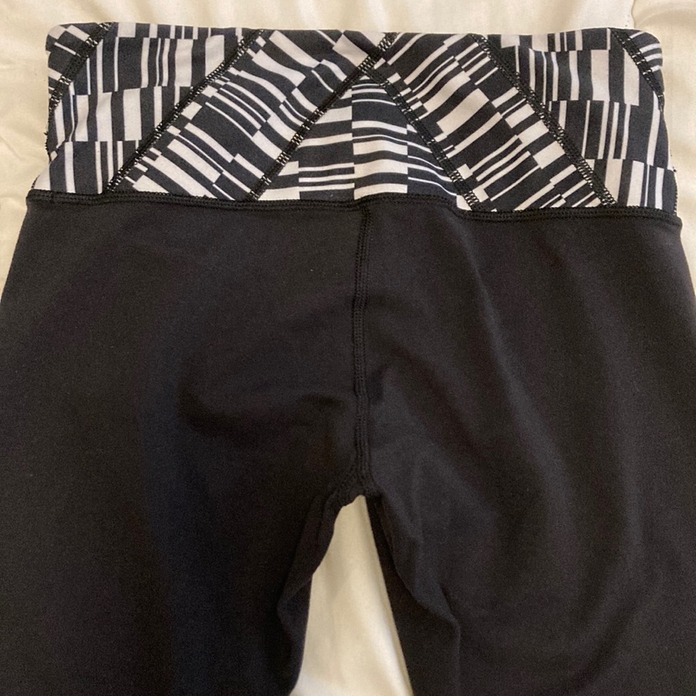 Lululemon Wunder Under Black / Ying Yang Stripe White Black Size 4 - Picture 7 of 11